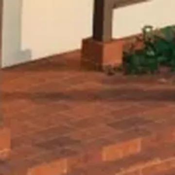 Laterite: Steps and red-oxide floors